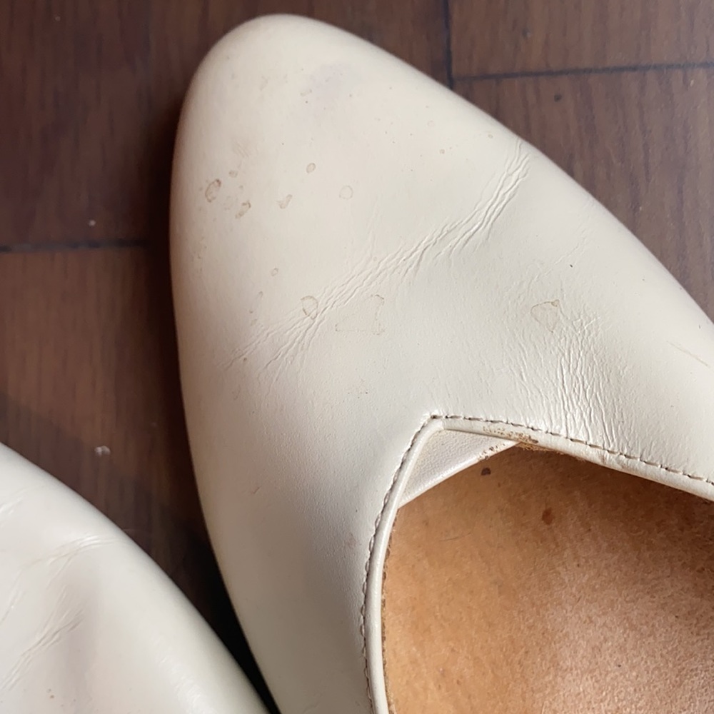 Ivory flats - Picture 2 of 2